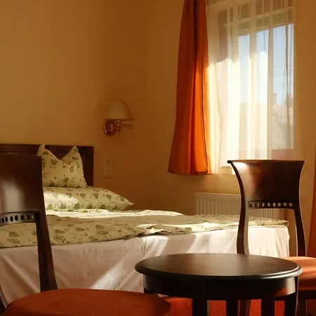 Melinda קסזטלי