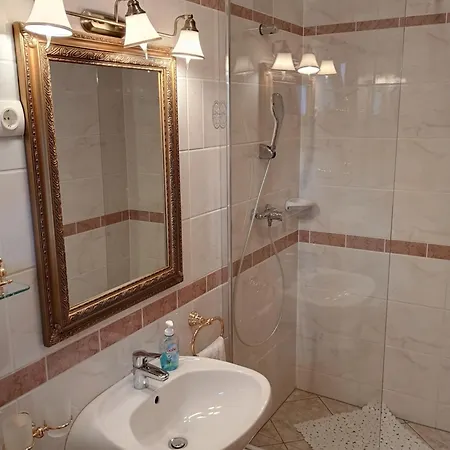 Melinda בית אירוח קסזטלי