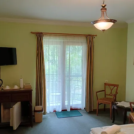 בית אירוח Melinda *