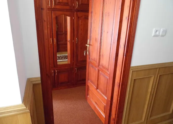 Melinda Alloggio in famiglia *