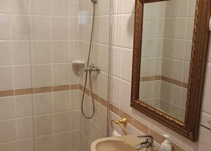 Melinda Alloggio in famiglia